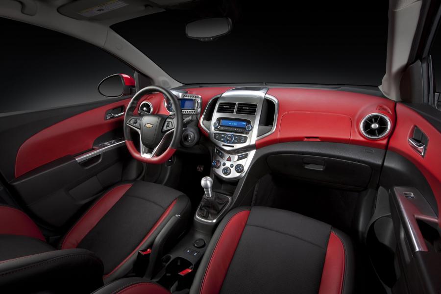  Chevrolet Sonic Z-Spec I 2011 года  (фото 6 из 8)